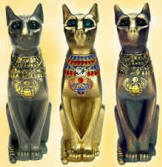 Древняя порода абиссинских кошек в скульптурках